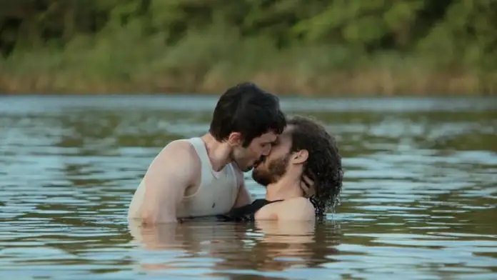 Ator Lucas Drummond protagoniza romance rural entre homens no longa “Apenas coisas boas”
