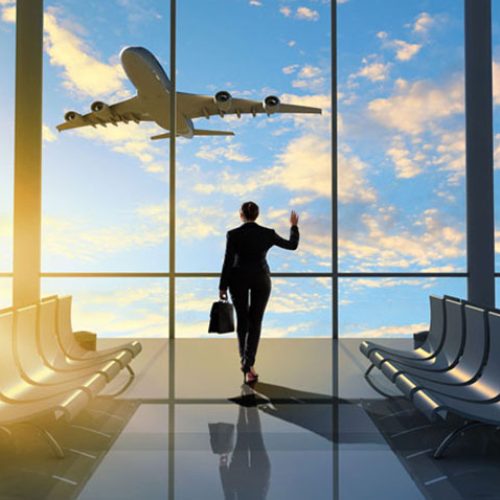 Viagens corporativas atingem marca histórica em abril e impulsionam recorde anual do setor